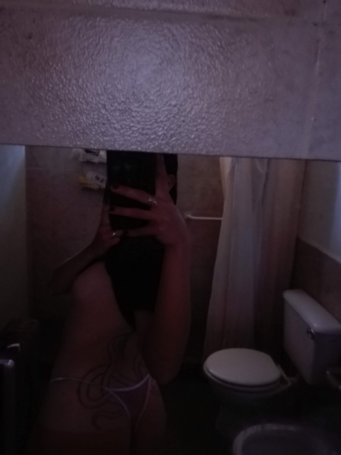 Una flaquita argentina culona bien caliente y tatuada #3lxO2eIp