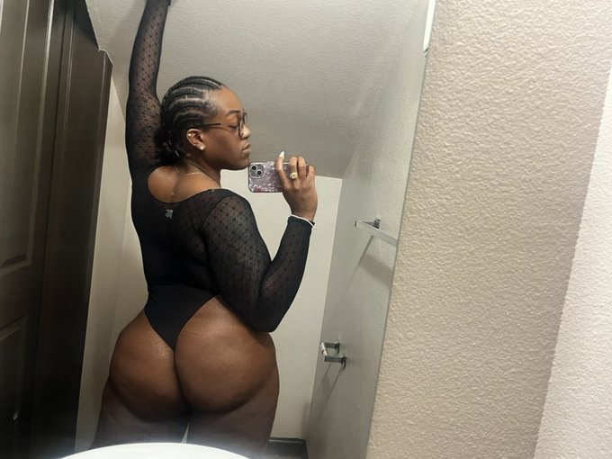 Who Is This (Damm) 😈😈😈 #xezyU5SW