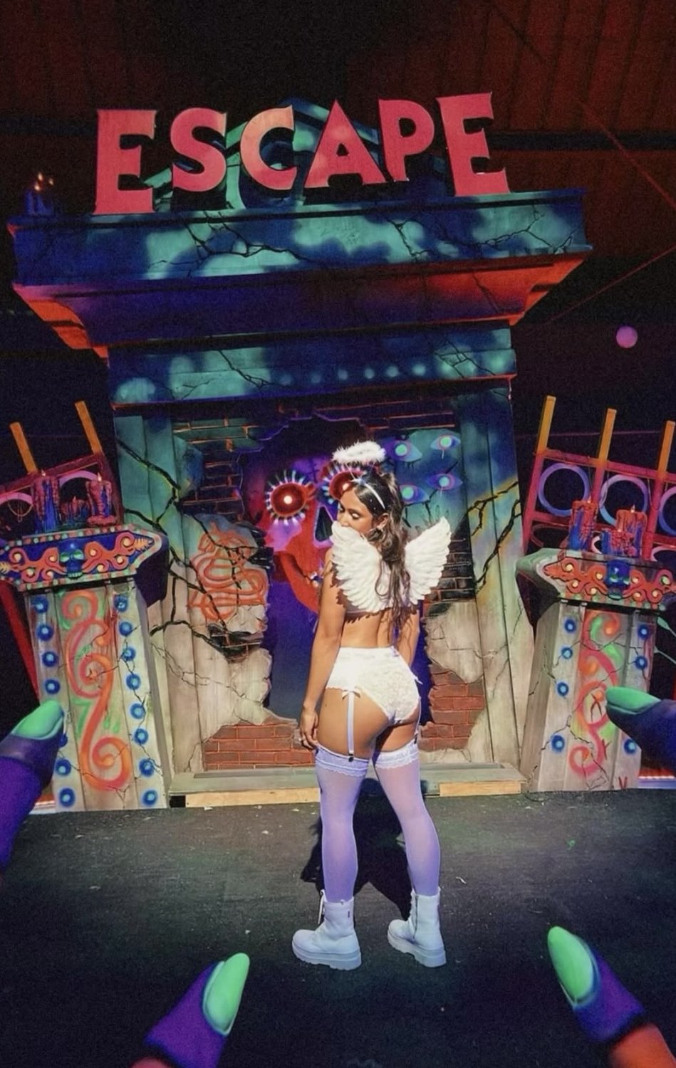 big ass rave sluts: which would you choose? #NI32VuqN