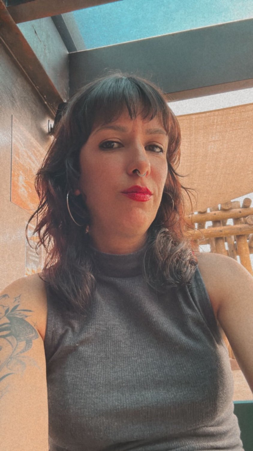 Cara de frango da Sadia do crl, mas gostosa. É DENTRO!!! #lhMPDcY0