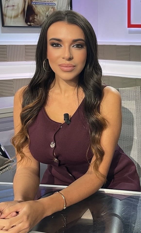 Sara santaolalla más conocida como la putita de Abalos #PSR80hK1